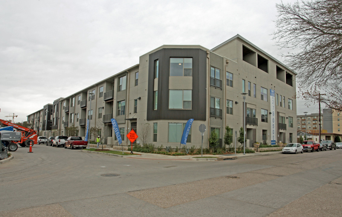 White Buffalo in Fort Worth, TX - Foto de edificio