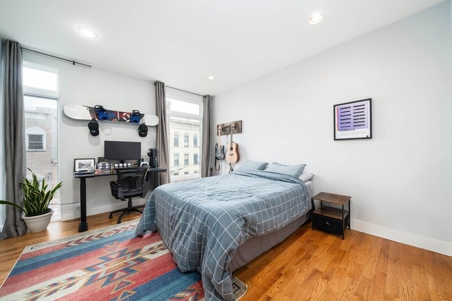 516 Monroe St in Hoboken, NJ - Building Photo - Building Photo