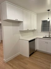 3819 Park Pl in Montrose, CA - Building Photo - Building Photo