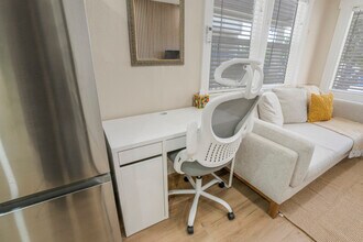 312 La France Ave in Alhambra, CA - Foto de edificio - Building Photo