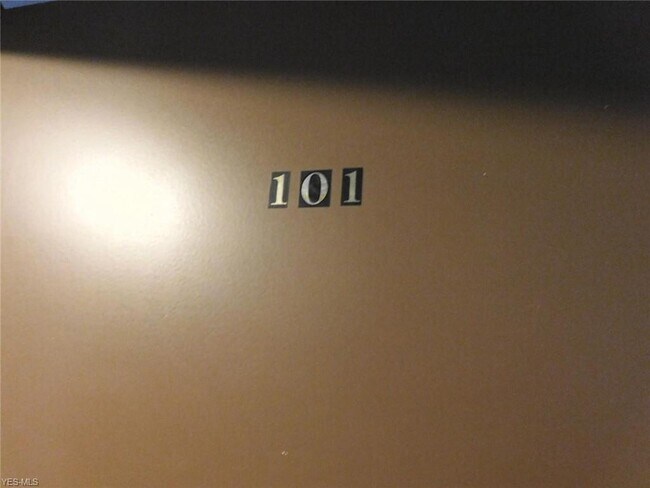 5000 West Blvd-Unit -101 in Youngstown, OH - Building Photo - Building Photo