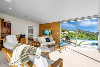 3424 Shoreheights Dr in Malibu, CA - Building Photo - Building Photo