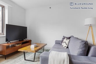 311 W 50th St in New York, NY - Building Photo - Building Photo