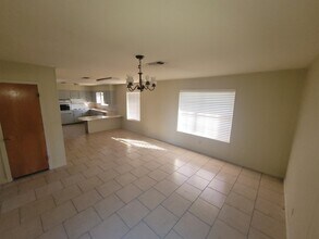 6084 W Roundbunch Rd in Orange, TX - Building Photo - Building Photo