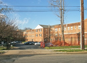 Mayfair Mansions in Washington, DC - Building Photo - Building Photo