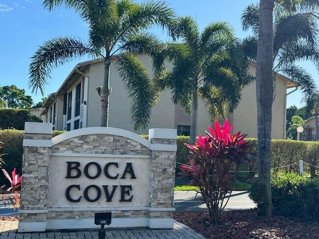 property at 9503 Boca Cove Cir