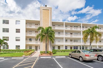 2056 Rexford A in Boca Raton, FL - Building Photo - Building Photo