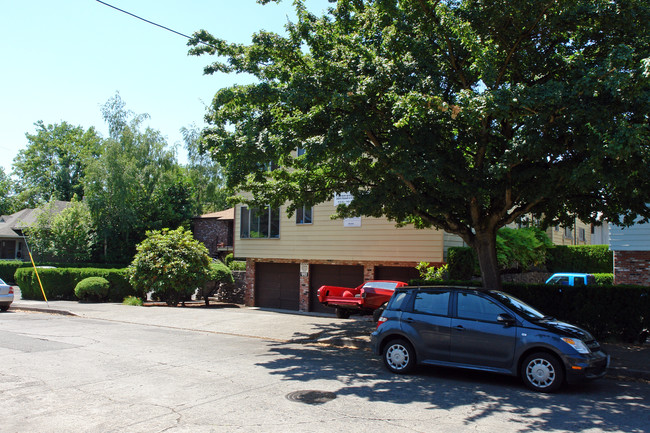 laurelhurst terrace in Portland, OR - Foto de edificio - Building Photo