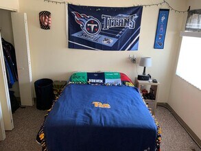 3268 Niagara Sq in Pittsburgh, PA - Building Photo - Building Photo