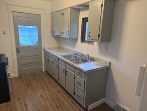 4513 5th Ave in Beaver Falls, PA - Building Photo - Building Photo