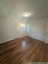 29 Pond St in Belmont, MA - Building Photo