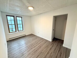 86 Willow St in Cohoes, NY - Building Photo - Building Photo