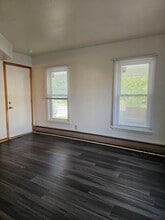 327 E Court St in Bowling Green, OH - Building Photo - Building Photo