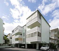 Diamond Head Plaza in Honolulu, HI - Building Photo - Building Photo