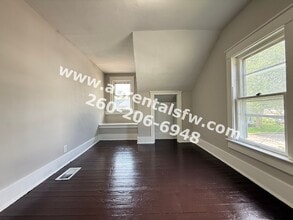 704 E Franklin St in Huntington, IN - Building Photo - Building Photo
