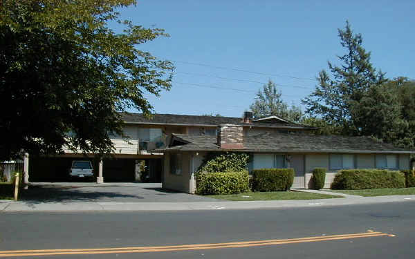 7601-7607 San Simeon Dr in Citrus Heights, CA - Foto de edificio