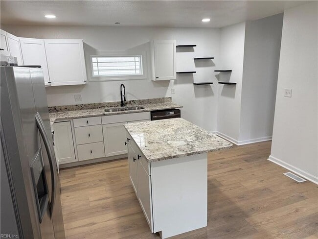 property at 1440 Lasalle Ave