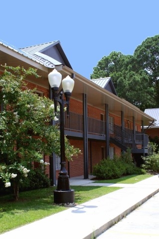 Heritage Court in Monroe, LA - Building Photo