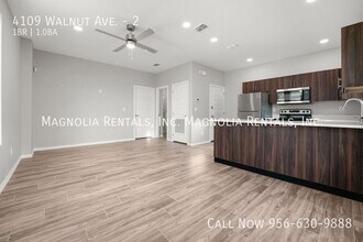 4109 Walnut Ave, Unit 2 in McAllen, TX - Building Photo - Building Photo