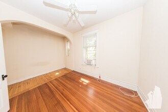 2258 N Southport Ave, Unit 2 in Chicago, IL - Building Photo - Building Photo