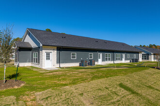 Marshall Crossing - Senior Housing in Marshall, TX - Foto de edificio - Building Photo