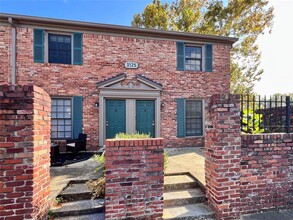 3125 Colonial Way in Atlanta, GA - Building Photo - Building Photo