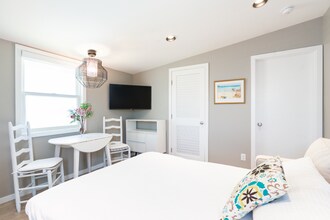 930 Pueo St, Unit Furnished Studio Retreat in Honolulu, HI - Building Photo - Building Photo