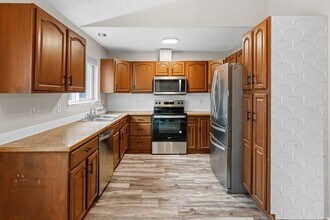 1140 Marsh Laurel Dr in North Pole, AK - Building Photo - Building Photo