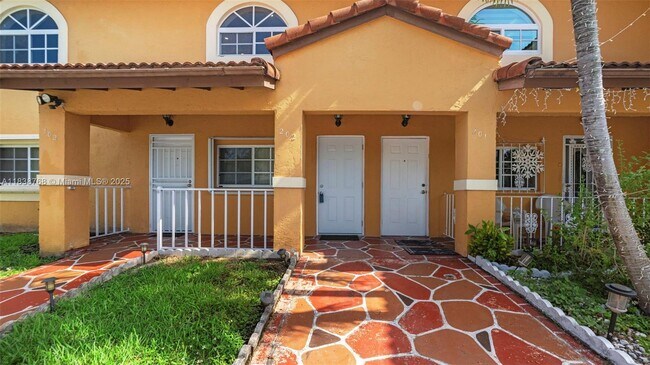 3518 W 80th St in Hialeah, FL - Building Photo - Building Photo