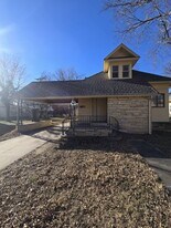 517 S Vine St in Wichita, KS - Building Photo