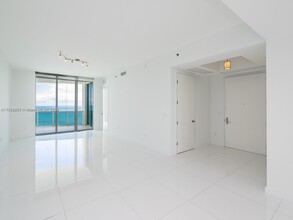 15901 Collins Ave, Unit 15901 Collins Ave # 3004 in Sunny Isles Beach, FL - Building Photo - Building Photo