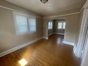 2945 N 36th St in Milwaukee, WI - Building Photo - Building Photo