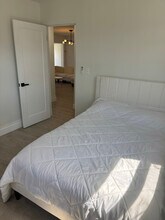 6713 Sierra Terrace in New Port Richey, FL - Building Photo - Building Photo