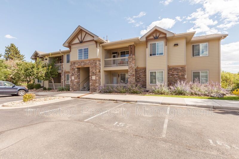 10487 W Hampden Ave in Lakewood, CO - Foto de edificio