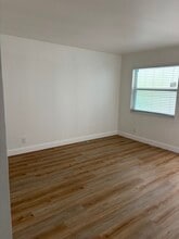 1211 16th Ave N in Lake Worth, FL - Building Photo - Building Photo