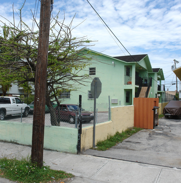 1753 NW 19th Ter in Miami, FL - Building Photo