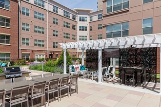 Malden Square Apartments in Malden, MA - Foto de edificio - Building Photo