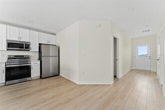 2545 Slim Haywood Ave in Tavares, FL - Building Photo - Building Photo