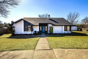 5607 Emrose Cir in Dallas, TX - Building Photo