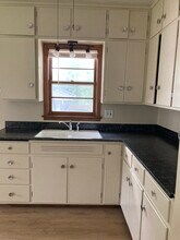 4124 Lower Beaver Rd in Des Moines, IA - Building Photo - Building Photo