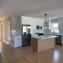 1297 Avy St in Hillside, NJ - Building Photo - Building Photo