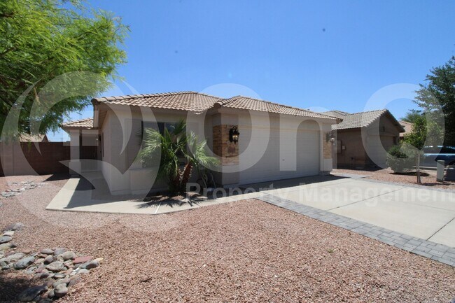 12211 W Hadley St in Avondale, AZ - Building Photo - Building Photo