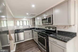 6410 63rd Pl in Riverdale, MD - Building Photo - Building Photo