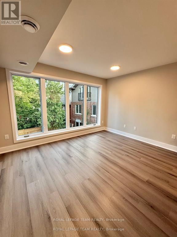 342 Fifth Ave in Ottawa, ON - Building Photo - Building Photo