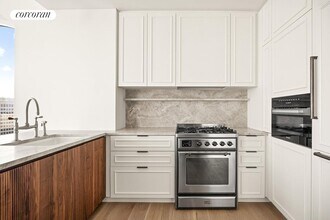 520 5th Ave in New York, NY - Foto de edificio - Building Photo