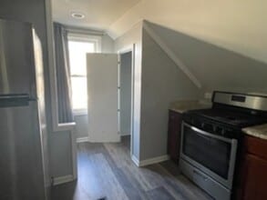 608 Cooper Ave in Elgin, IL - Building Photo - Building Photo