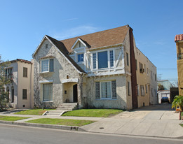 449 N Curson Ave in Los Angeles, CA - Building Photo