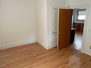 24 Gold Star Rd, Unit 1 in Cambridge, MA - Foto de edificio - Building Photo