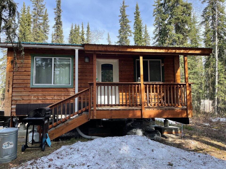 114 Boaters Ln, Unit A in Fairbanks, AK - Building Photo