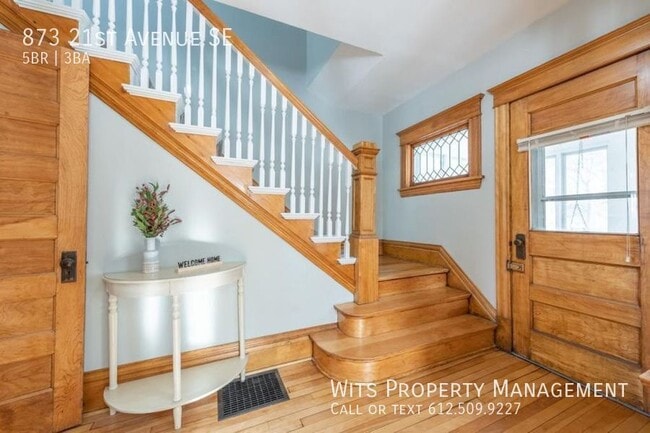 873 21st Ave SE in Minneapolis, MN - Building Photo - Building Photo